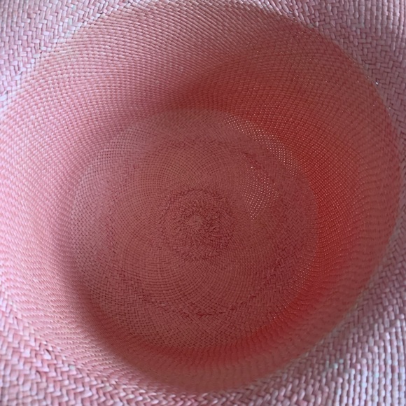 Love the retro Annie Hall pink straw hat and the wear-with-everything style! - Picture 2 of 6